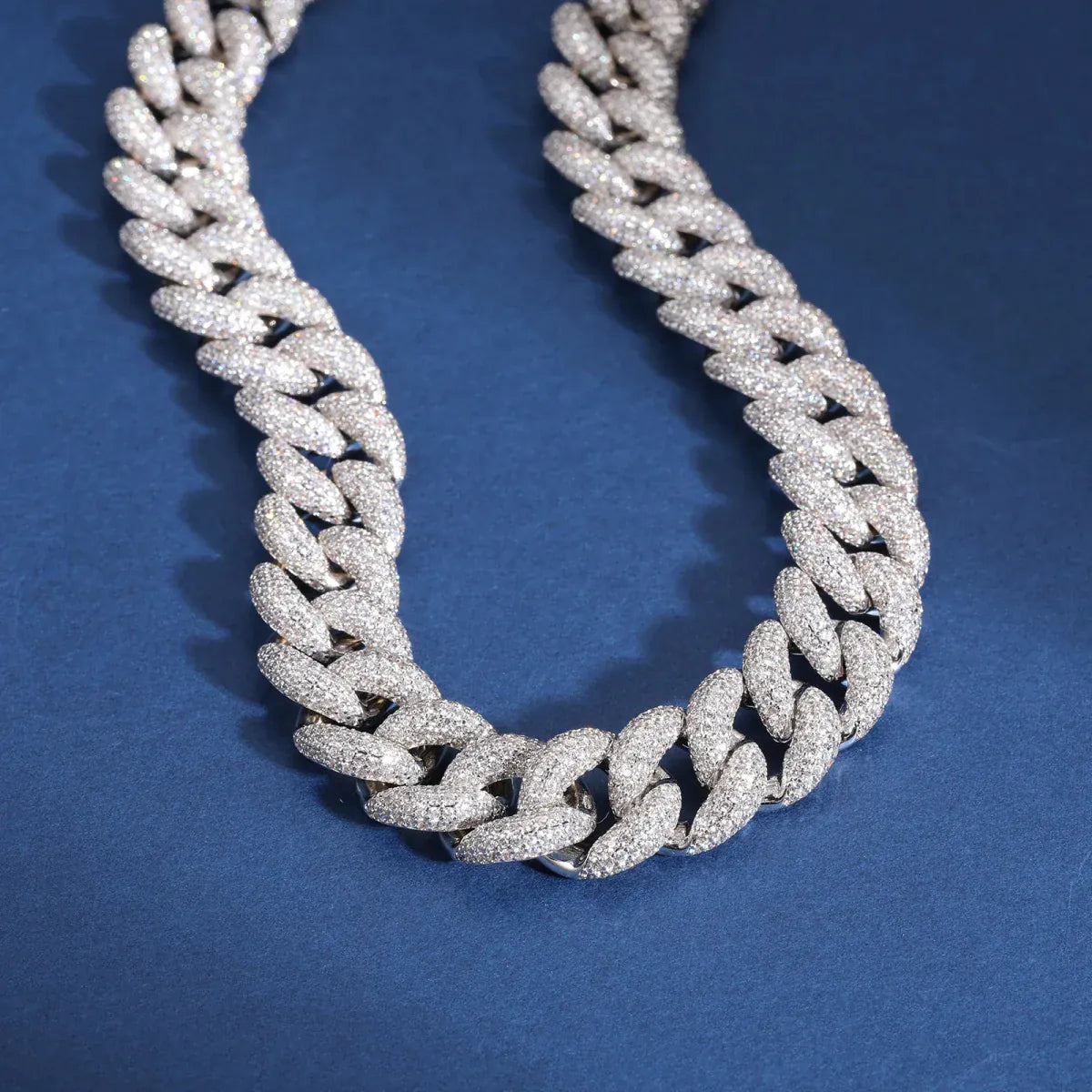 Iced Bubble Cuban Chain – ”Avalanche Links” Edition - The Gold Supply