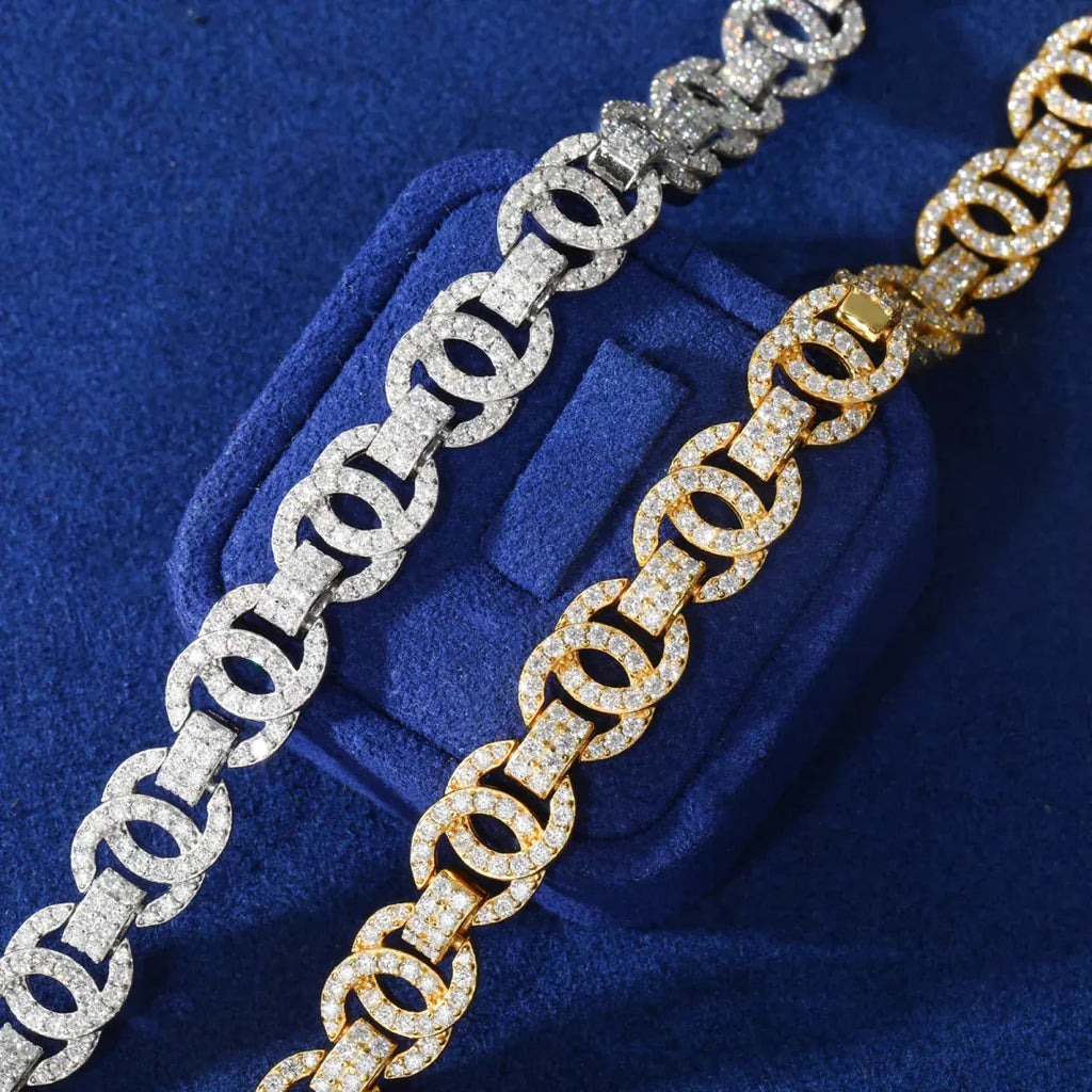 Interlock Moissanite Bracelet – “Eternal Loop” Edition - The Gold Supply