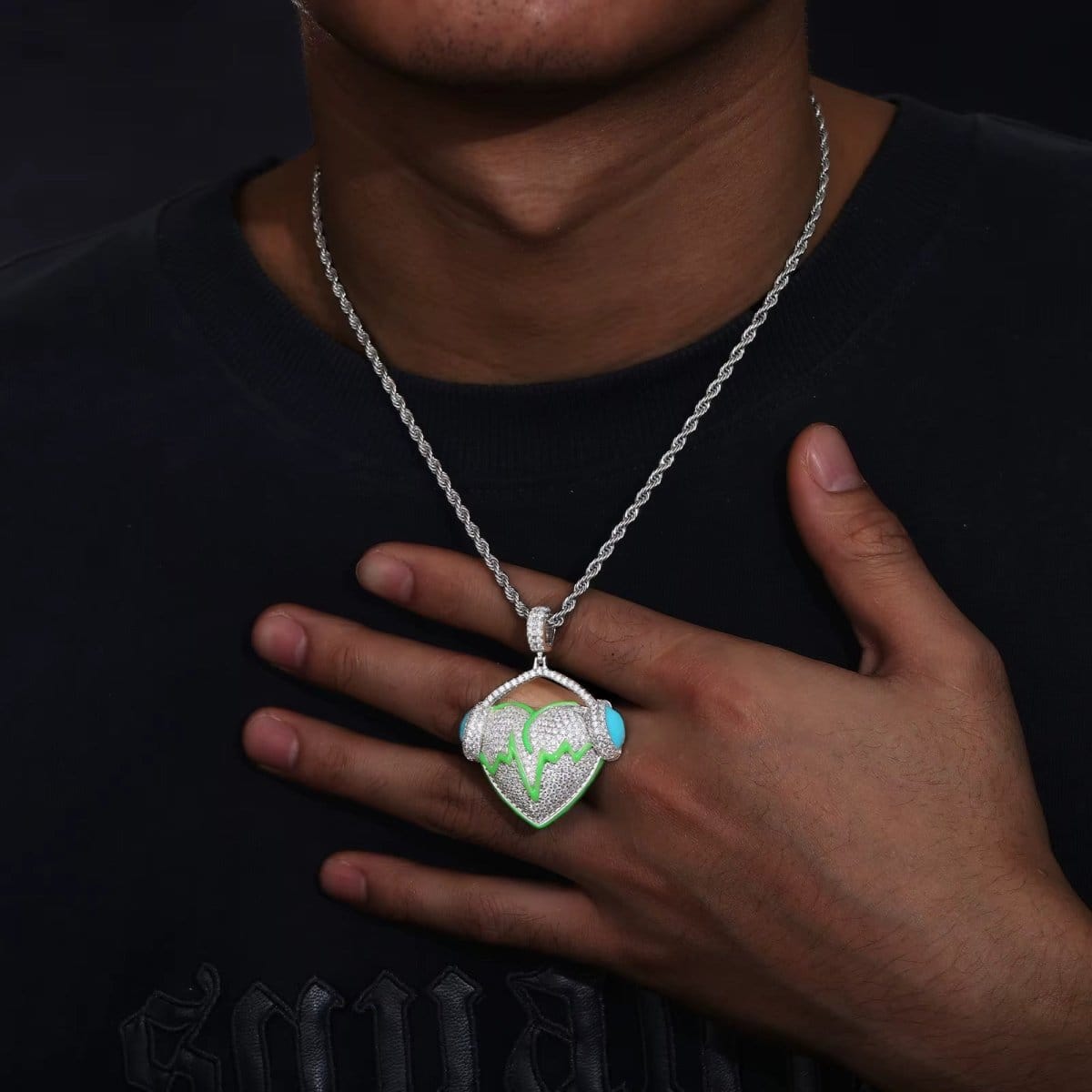 Moissanite Glow Heart Pendant – “Heartbeat Harmony” Edition - The Gold Supply